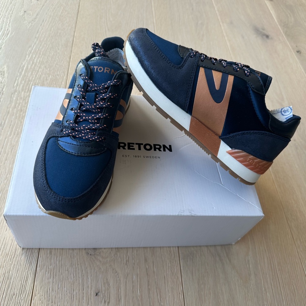Tretorn Blue and Rose Gold Sneakers with Suede and Textile
